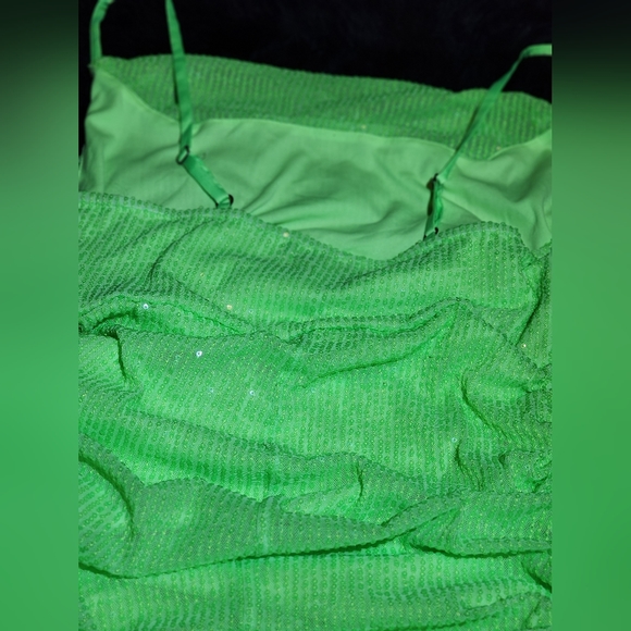NWT Gorgeous Sparkly Sequined Lime Green Ruched Summer Dress Size M - Picture 5 of 7